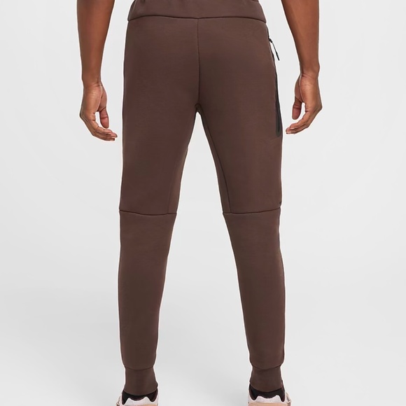 Nike Tech Fleece - Picture 4 of 14